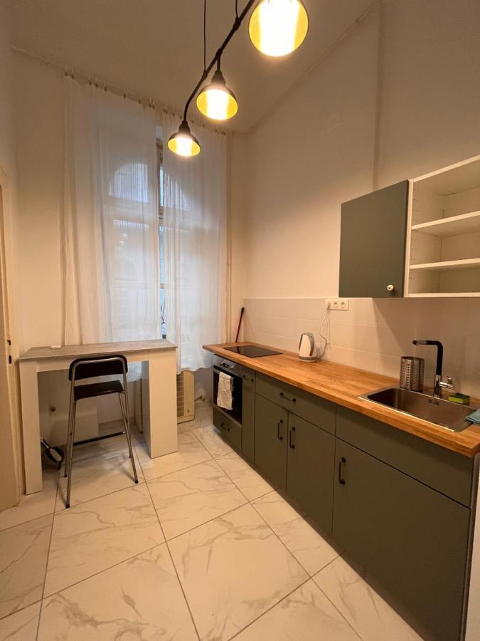 Calm, Artistic Apartment 9Th Distric Central City Budapest Ngoại thất bức ảnh