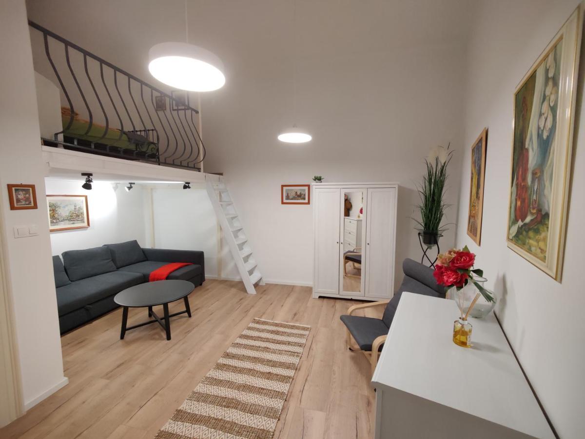 Calm, Artistic Apartment 9Th Distric Central City Budapest Ngoại thất bức ảnh